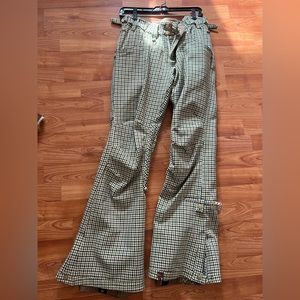 Snowboard pants